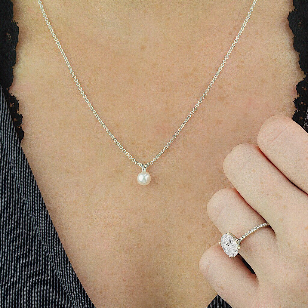 Do You Know the Difference Between Pearls and Diamonds?
